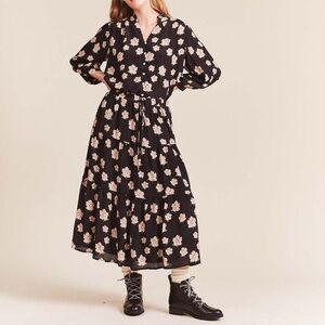Trovata Ainsley B Dress in Blavk Gardenia print size XS